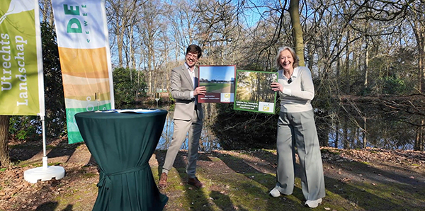 Feestelijk overdrachtsmoment